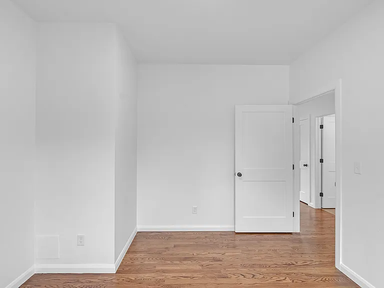 5501 E 15th St #B — Photo 30