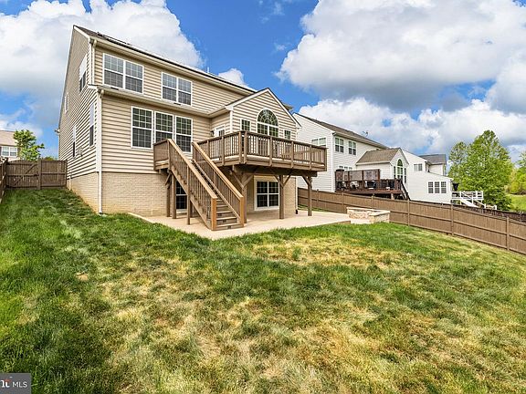 5th image of 22 Cornerstone Dr