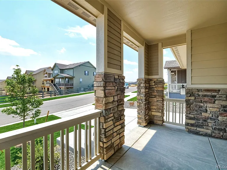 1635 Stable View Dr — Photo 3
