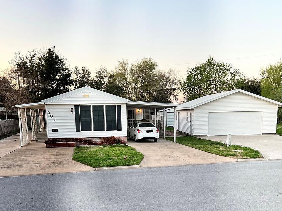 1st image of 204 Cooper Ln