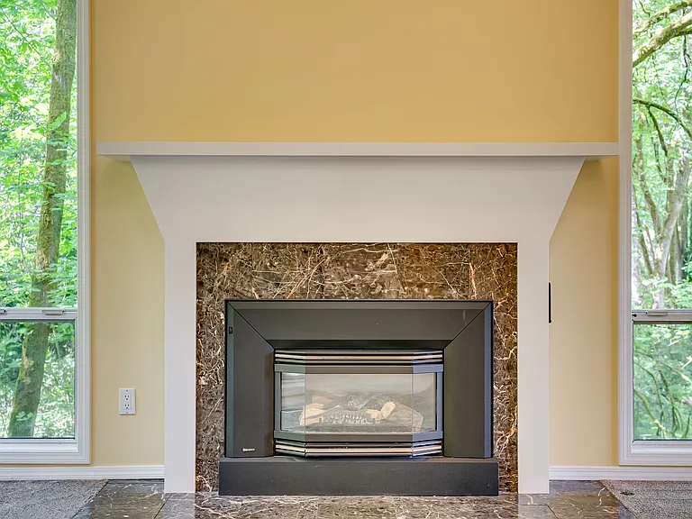 725 Ash St — Photo 9