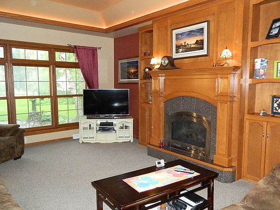 3rd image of 7101 Buckthorn Ct
