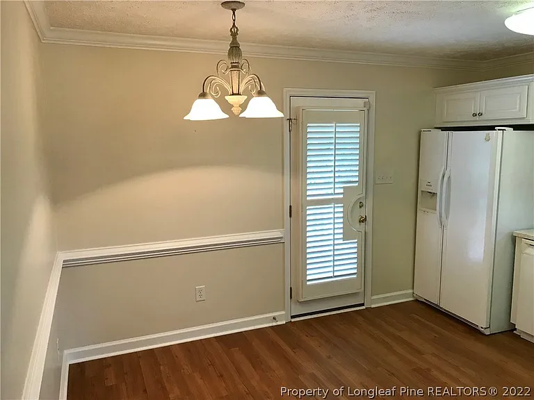 614 W Amberdale Cir W — Photo 3