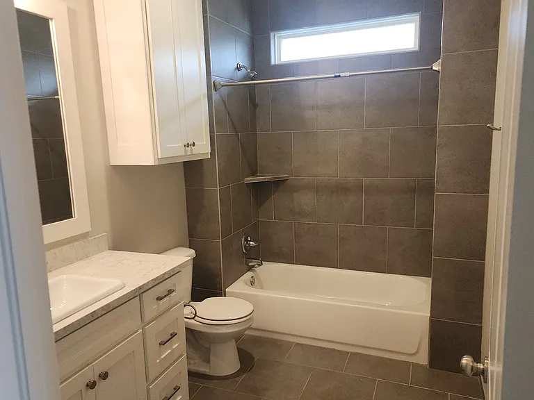 16124 N Western Ave #1 — Photo 3