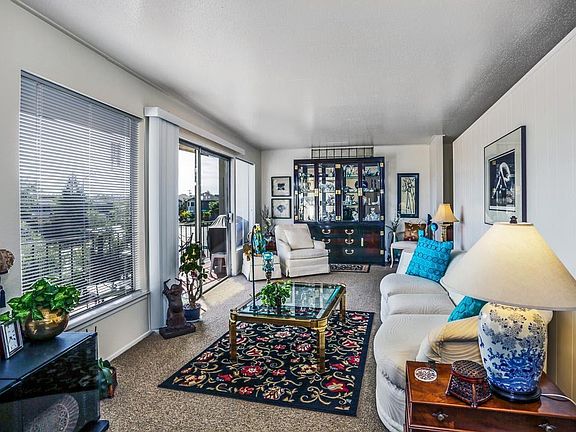 3rd image of 7137 Soquel Dr APT C