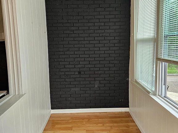 2nd image of 48 Bellevue Ter