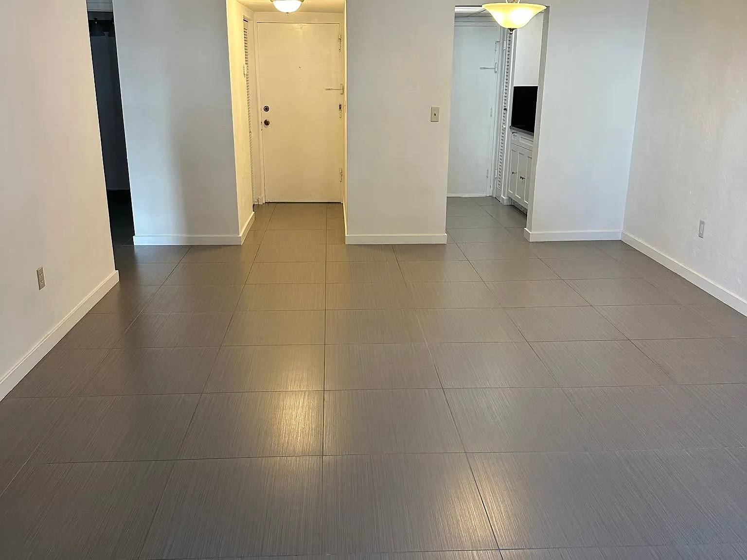 1 bed, 1.5 bath, 894 sqft, $2,500 — Photo 2