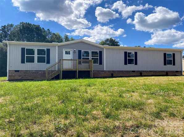 5726 Landon Pl, Heath Springs, SC 29058