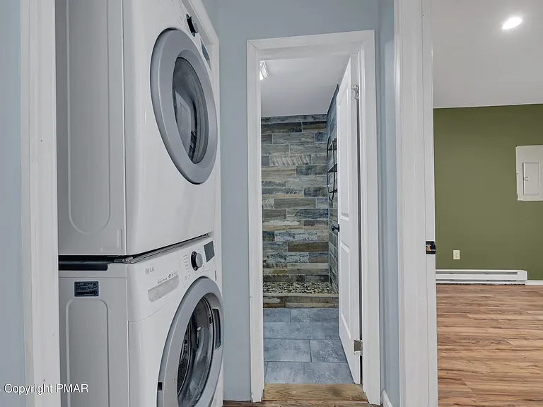 LAUNDRY AREA