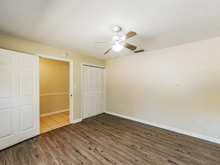 9616 N Oklawaha Ave #1/2 — Photo 10