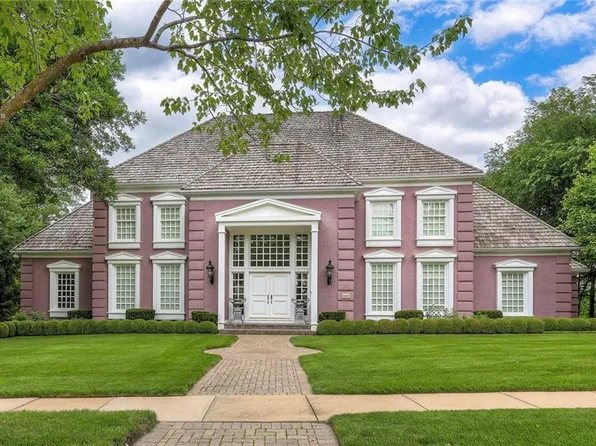 11609 Manor Rd, Leawood, KS 66211
