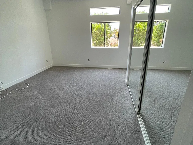 4477 Woodman Ave #209 — Photo 22