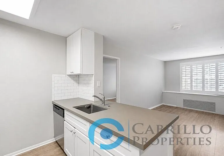1435 India St #408 — Photo 7