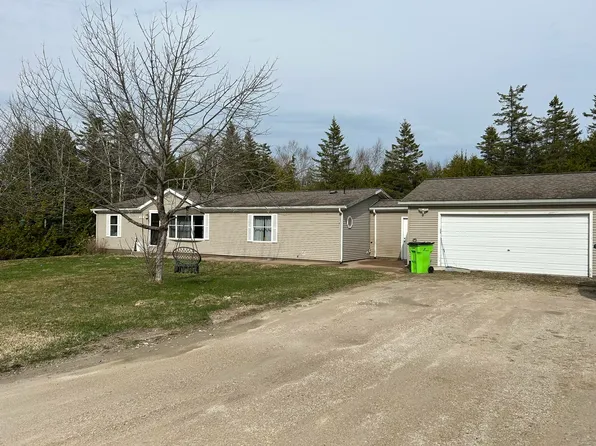 115 Sorrels Dr, Saint Ignace, MI 49781