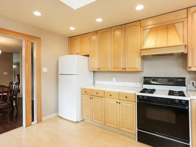 3087 Balearic Dr SE — Photo 7
