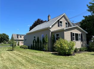 968 Sherwood Ct, Depew, NY 14043
