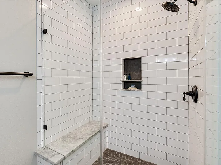 13807 Halpren Falls Cir — Photo 39