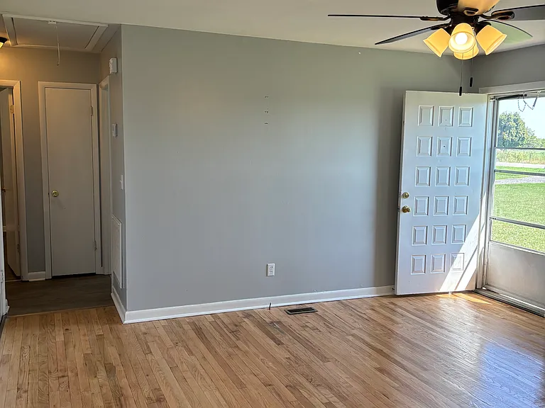 3505 Blackman Rd — Photo 2