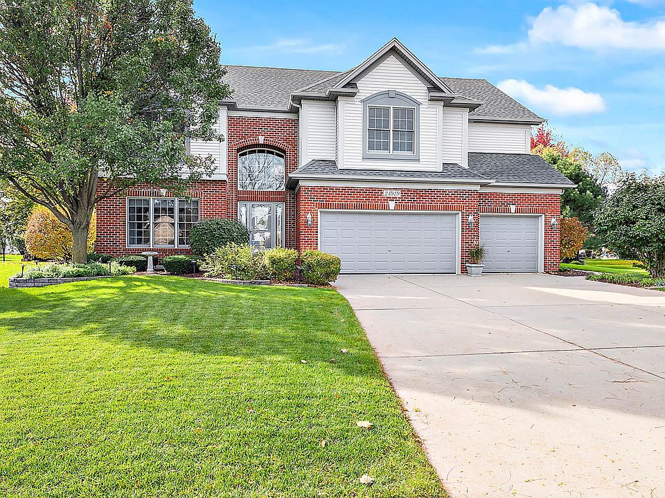 1st image of 24919 Heritage Oaks Dr