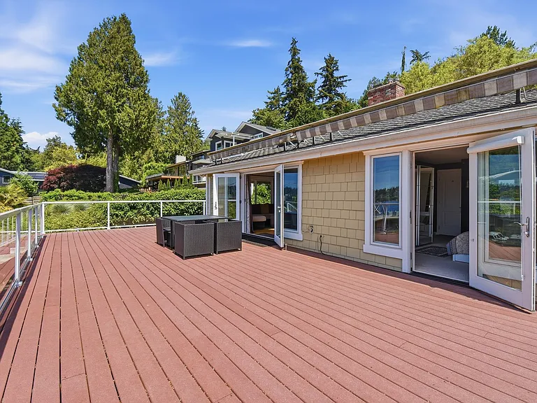 12704 Holmes Point Dr NE — Photo 34