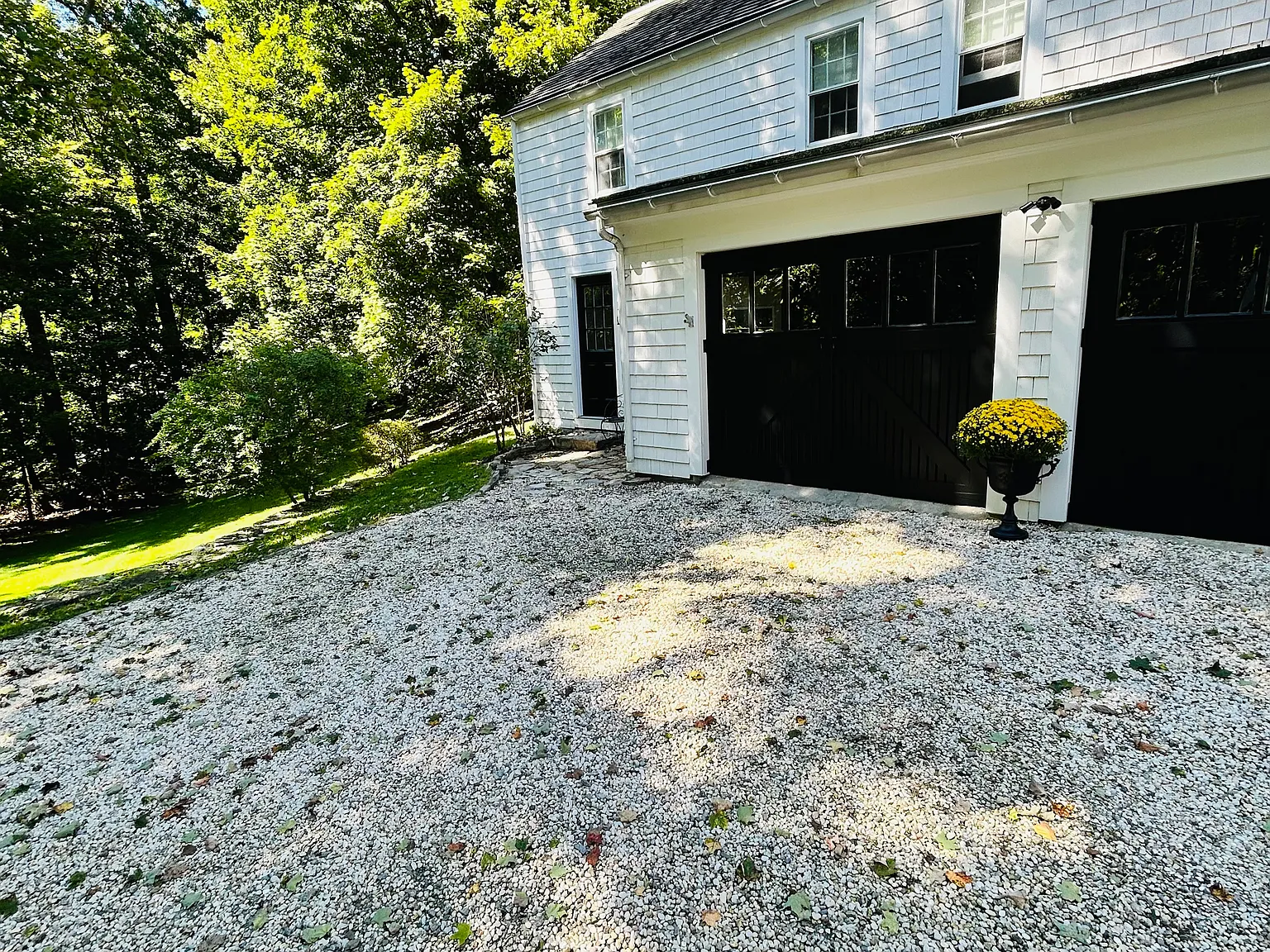 53 Rockwell Rd — Photo 2