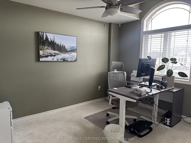 252 Westbank Trl — Photo 21