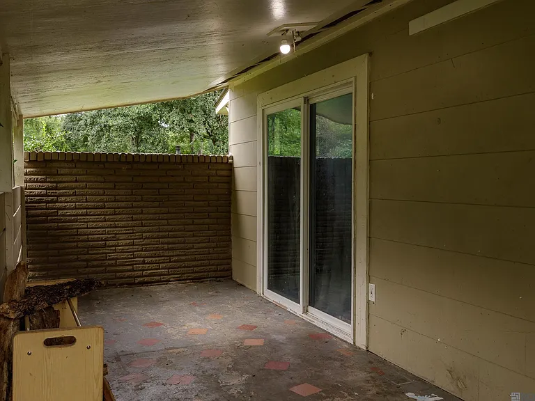 3661 Harrison St — Photo 10