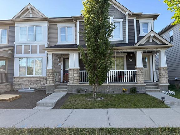2nd image of 10916 Cityscape Dr NE