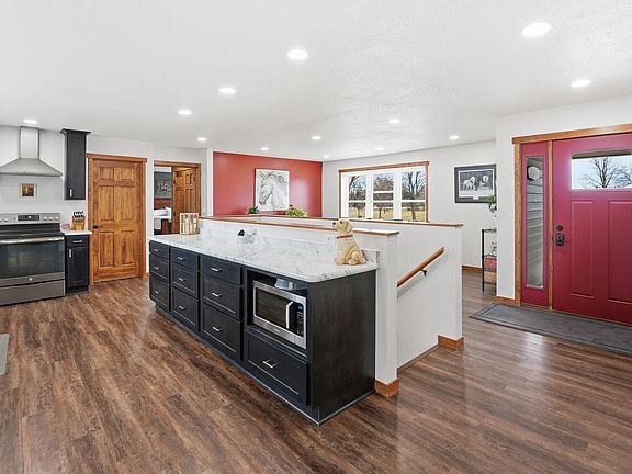 3rd image of 3508 275th Ave NE