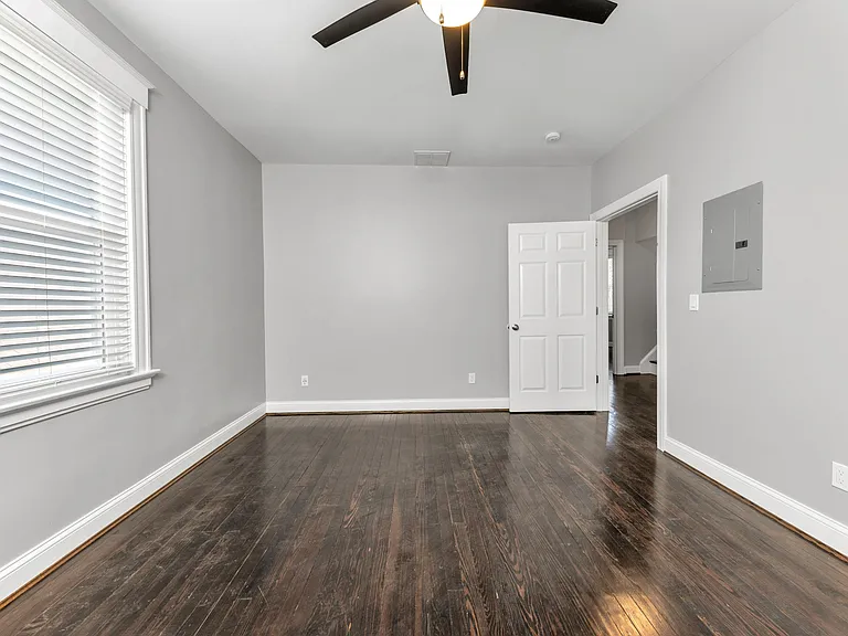 1917 Crane Ave #2 — Photo 10