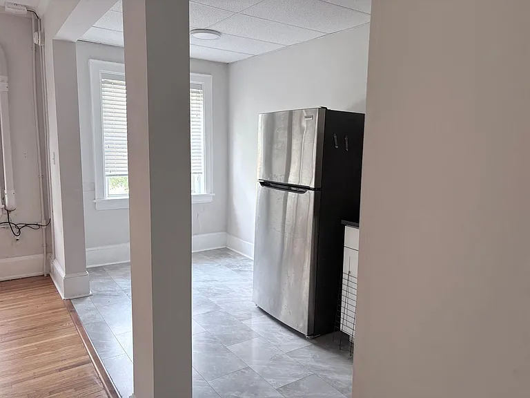 8th Street Apartments — Photo 27