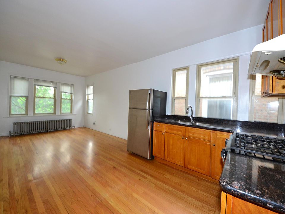 1st image of 4302 S Sacramento Ave #2F
