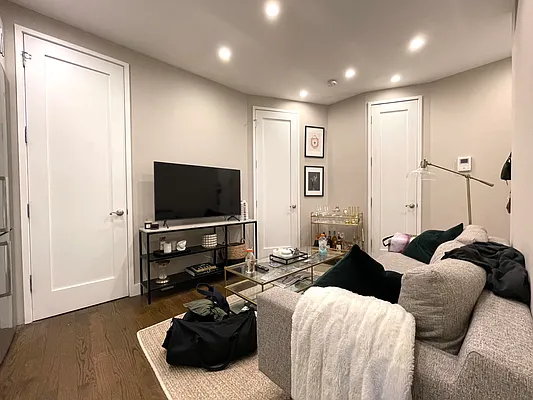 Rented by Douglas Elliman | media 27