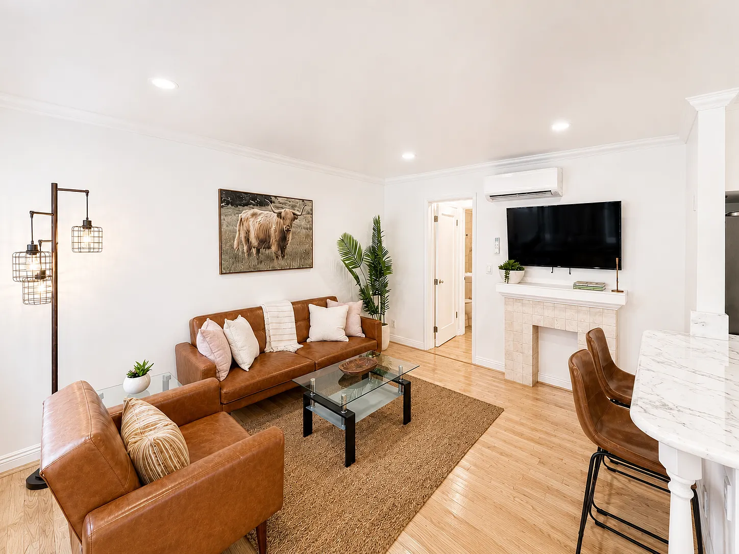 1 bed, 700 sqft, $3,900 — Photo 2