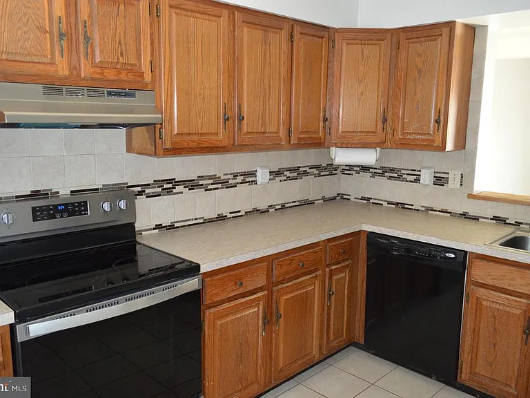 890 Gaming Sq — Photo 11
