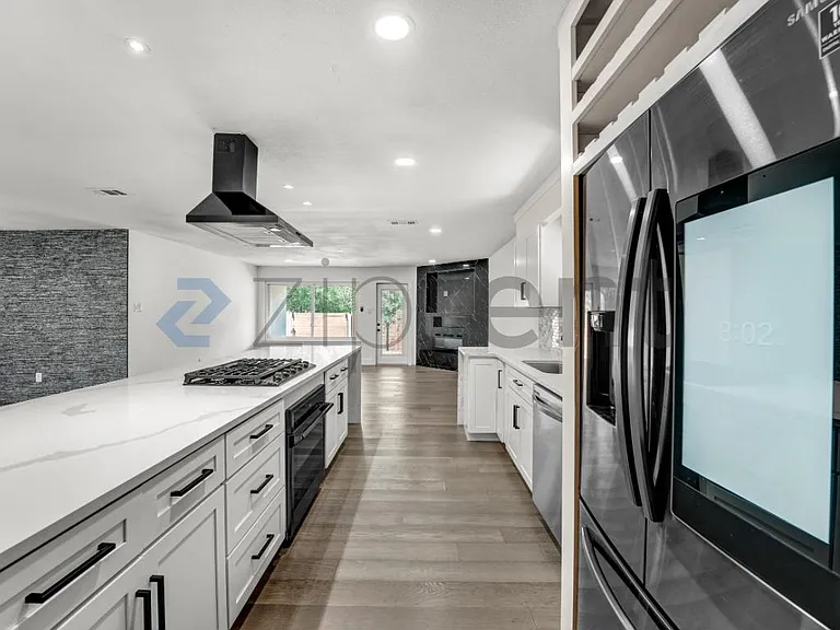 3600 Alexandria Dr — Photo 18