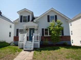 39 Cottage St, New Hartford, CT 06057