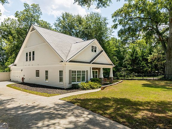 3rd image of 550 Quillian Ave