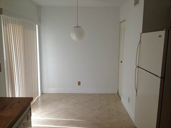 5th image of 669 Woodgate Ln