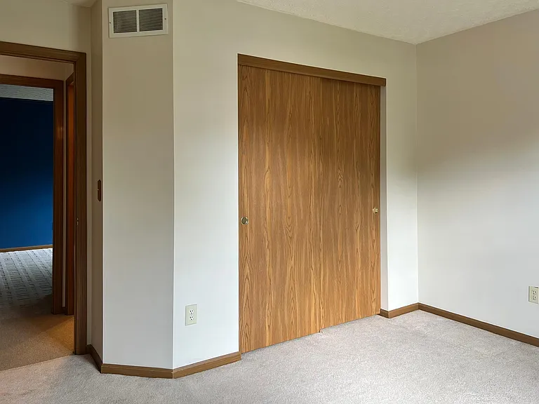 758 N Starr Dr — Photo 36