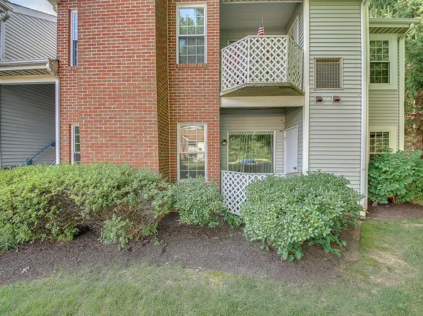 513 Diamond Dr, Newtown, PA 18940