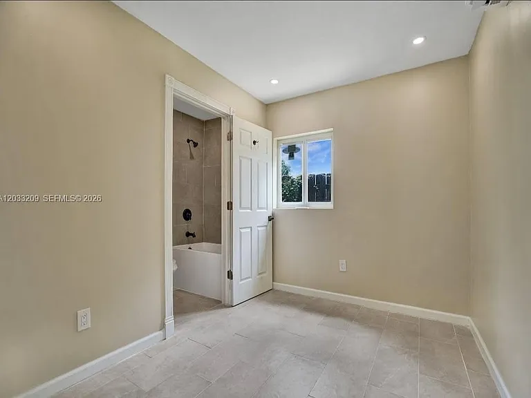 2442 Garfield St #4 — Photo 14