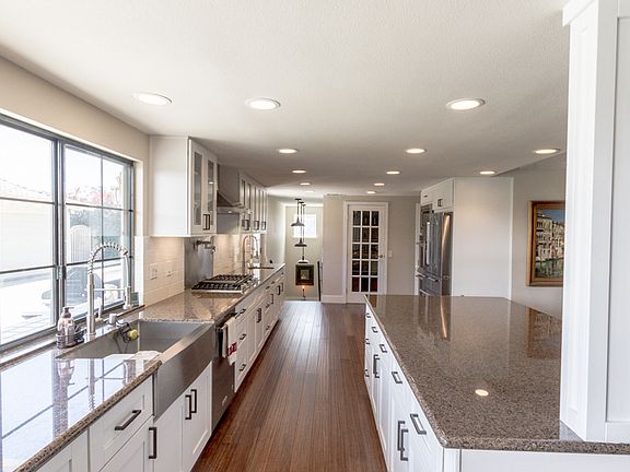 5th image of 1934 N Vallejo Way