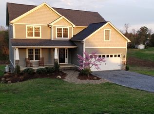 27 Roscoe Ln, Mount Sidney, VA 24467