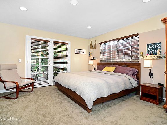 5th image of 21007 Costanso St