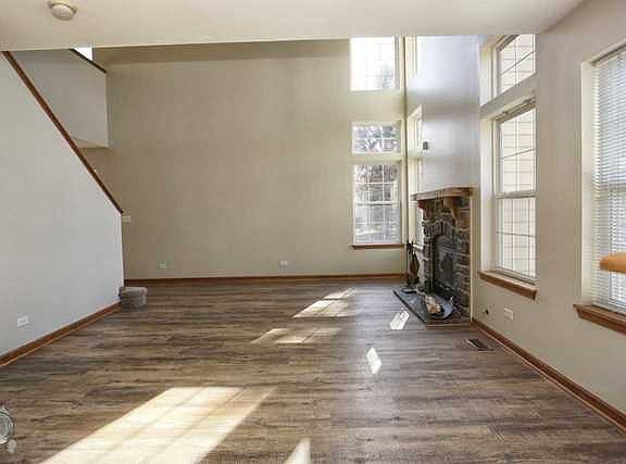 5th image of 629 Scott Ct #629