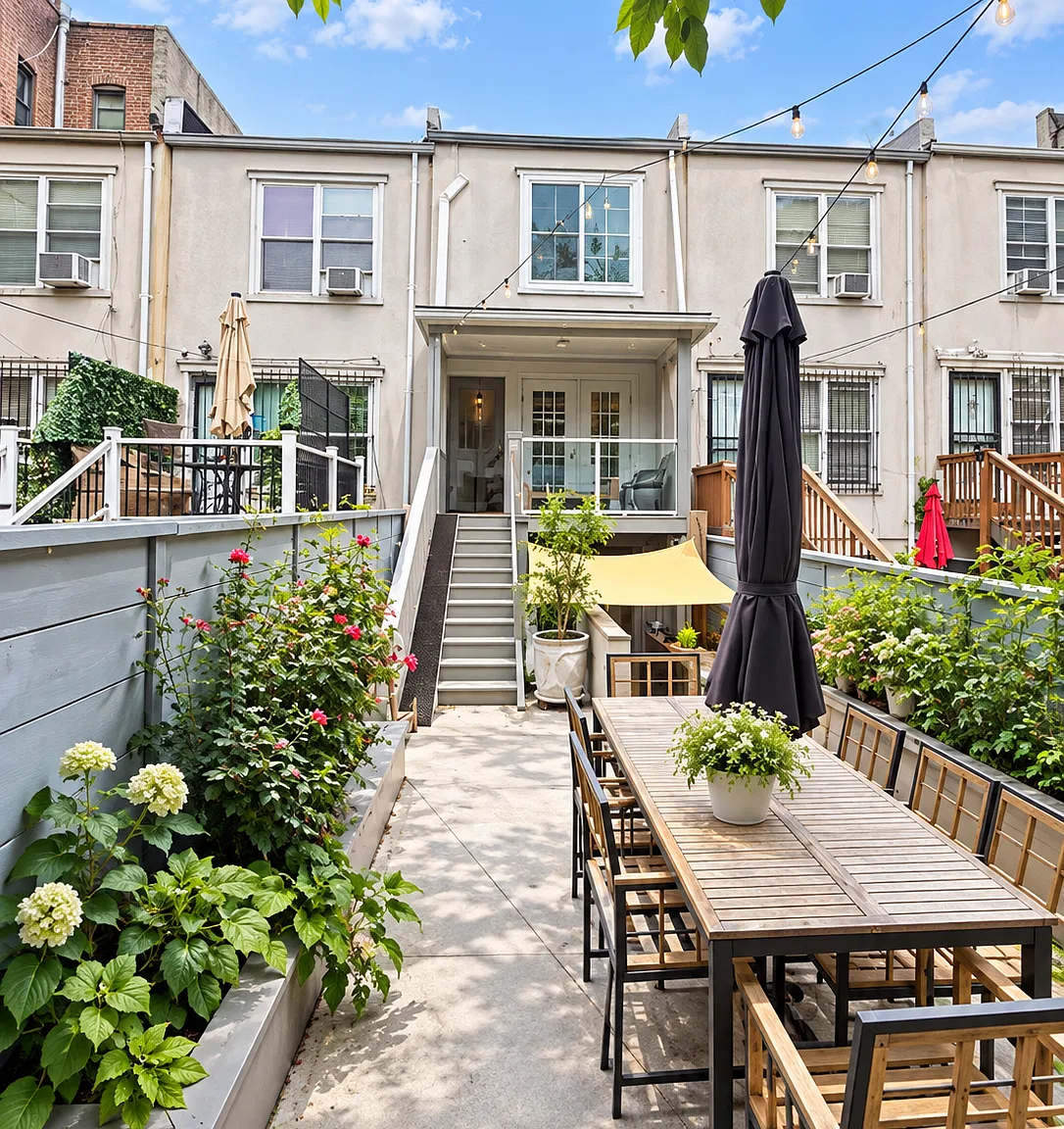 702 Willoughby Avenue — Photo 1