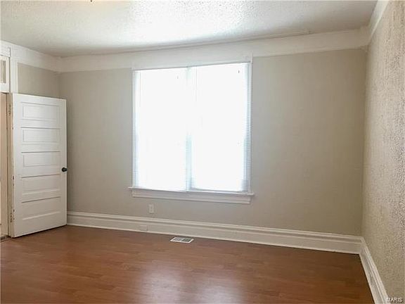 4th image of 4103 Schiller Pl