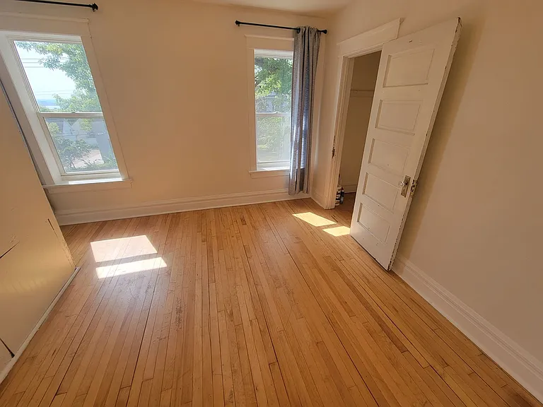 422 N 13th Ave E — Photo 11