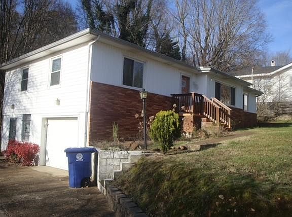 2nd image of 211 Waheela Dr